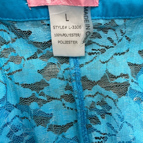 Top - Picture 2 of 3